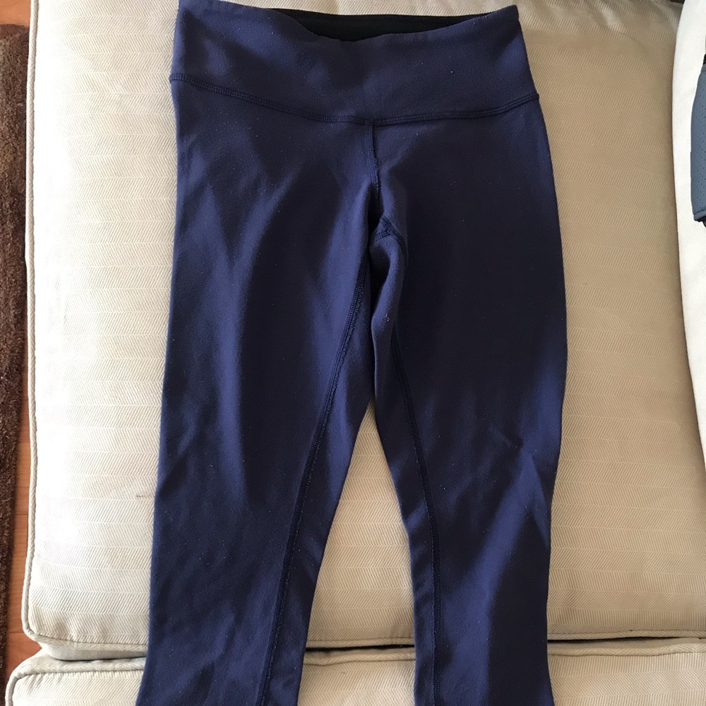 LULULEMON REVERSIBLE LEGGINGS